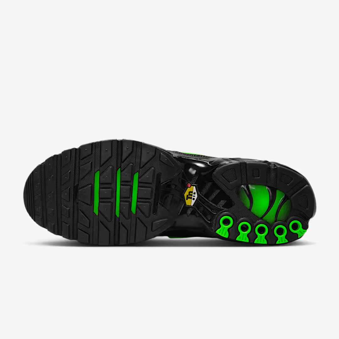 Nike Air Max Plus Tn Black Green Strike