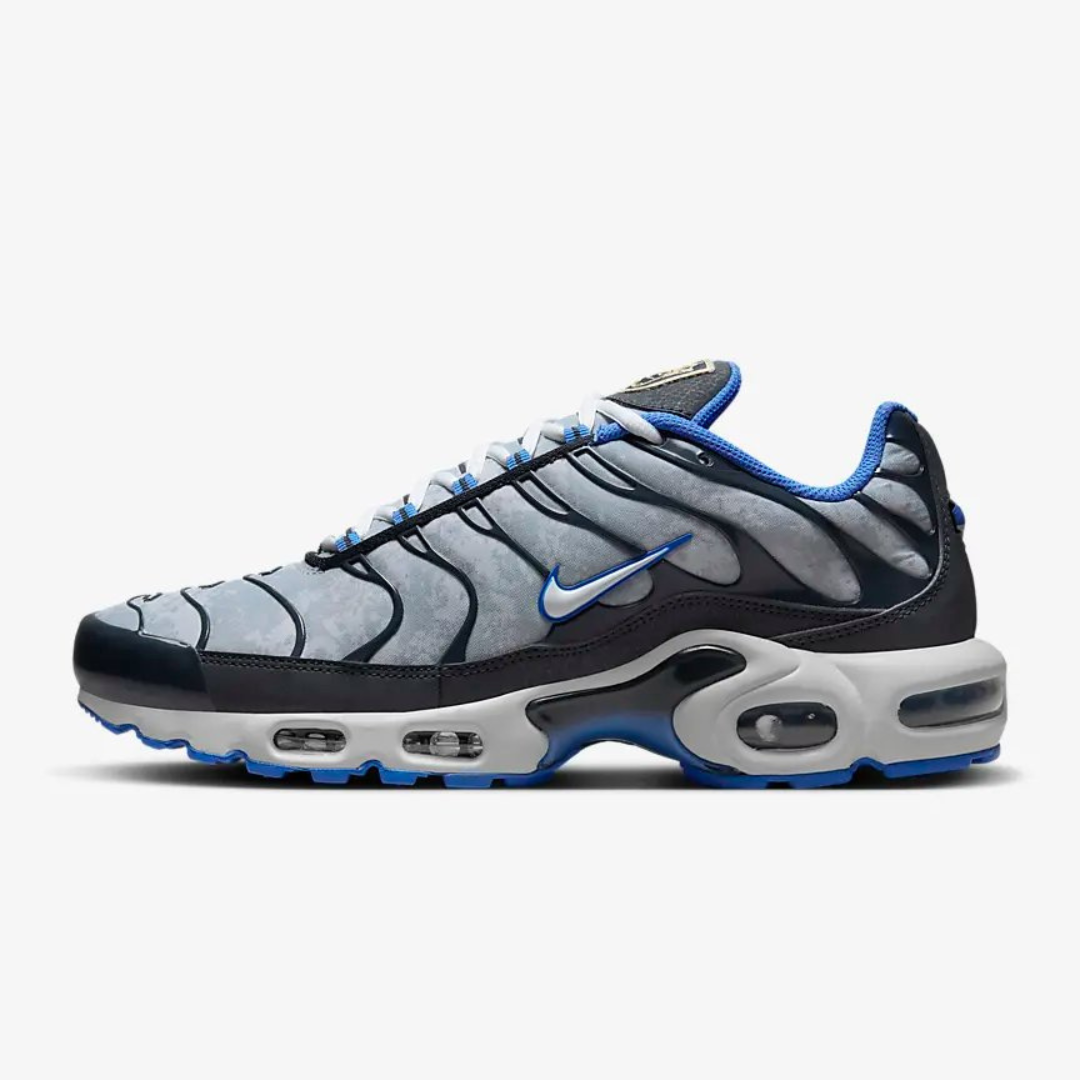 Nike Air Max Plus Tn Social F.C